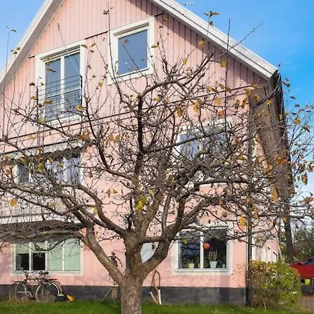 Pink House Room#2 Stockholm-3